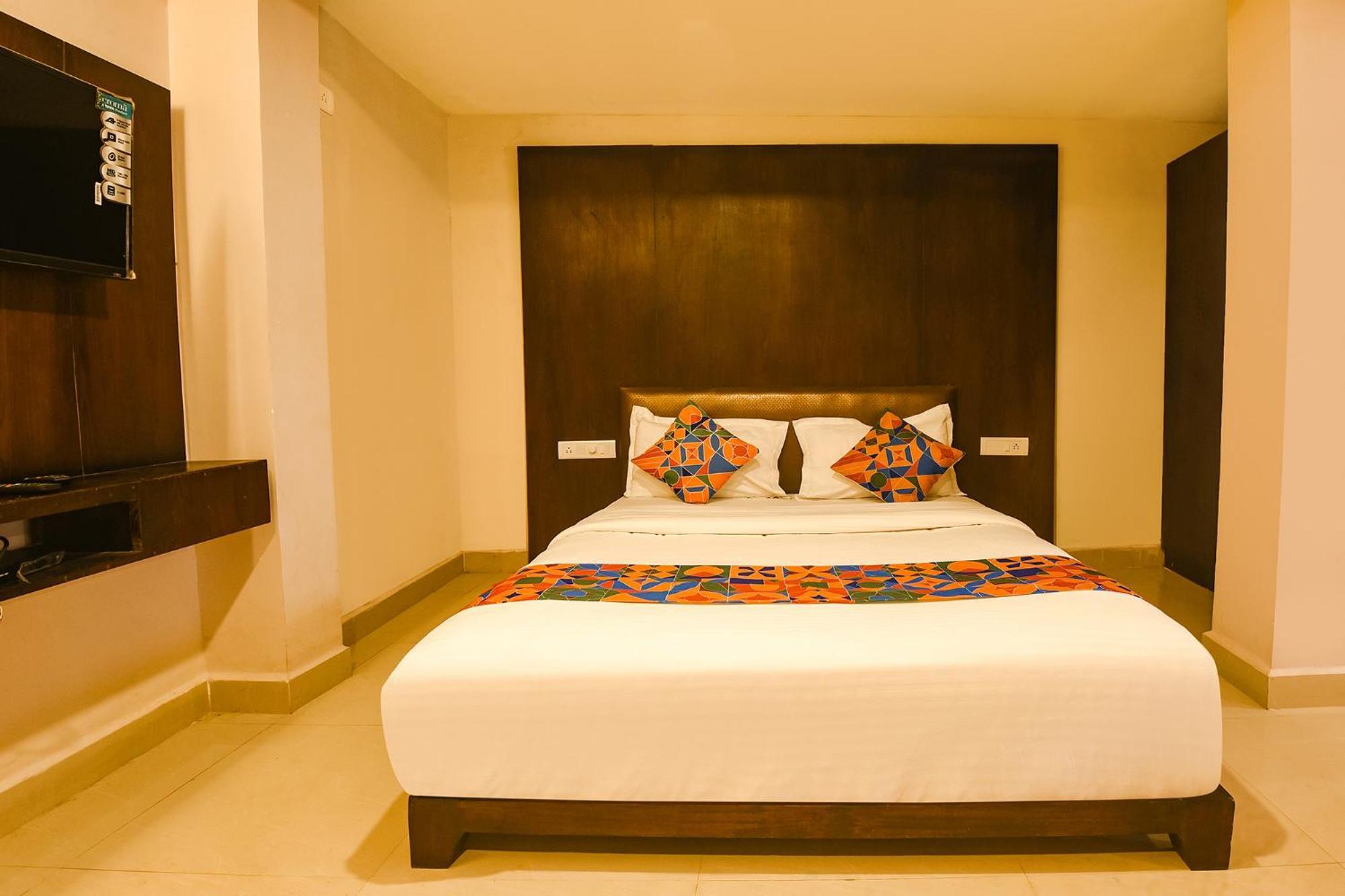 Fabexpress Raj Imperial By Rivasa Inn